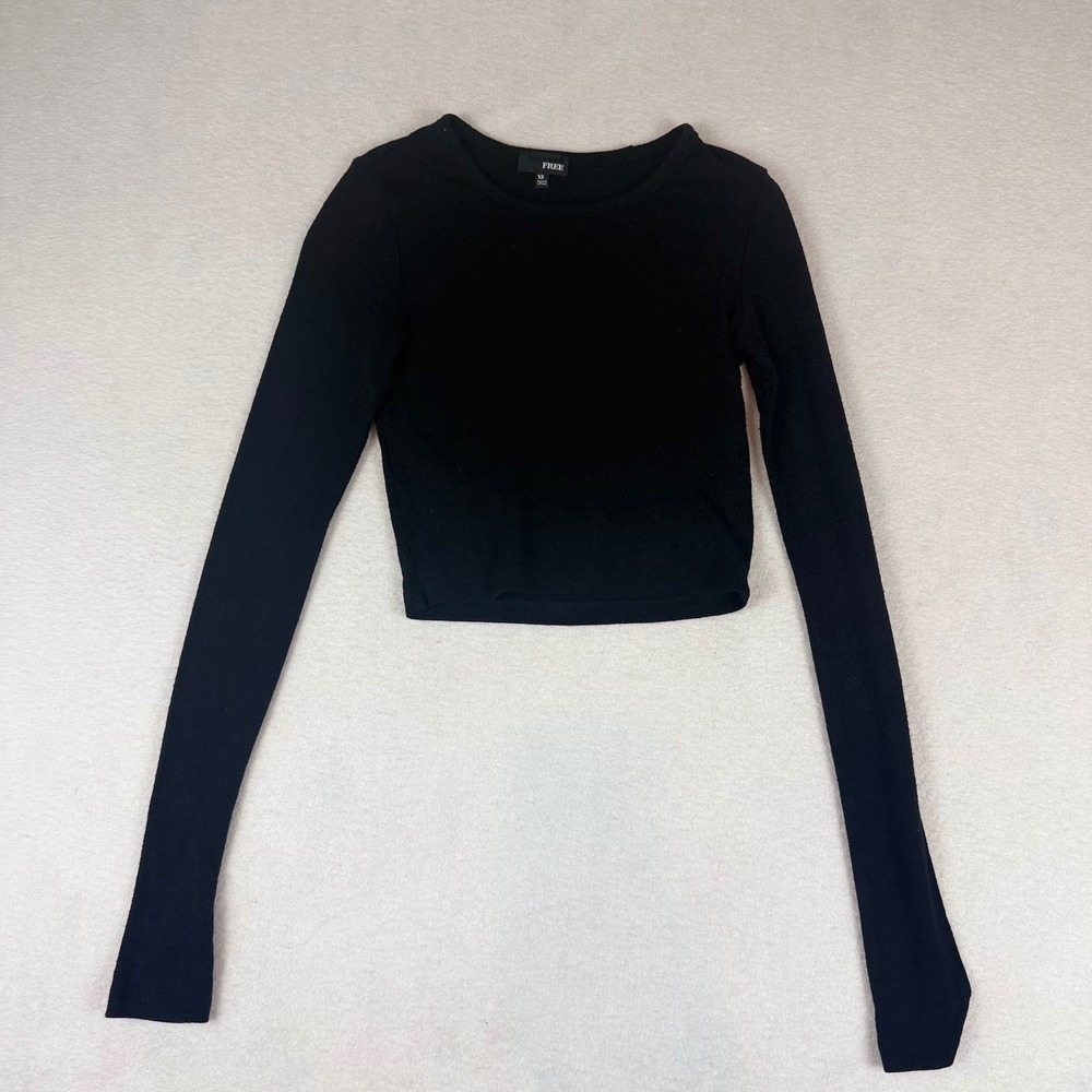 Wilfred Free Aritzia Black Ribbed Long Sleeve Crop Top XS Crew Neck Slim Fit